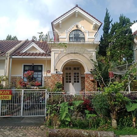 Villa Kota Bunga Cipanas 3 Kamar Baru Renovasi Full Wifi Cikundul Eksteriør billede